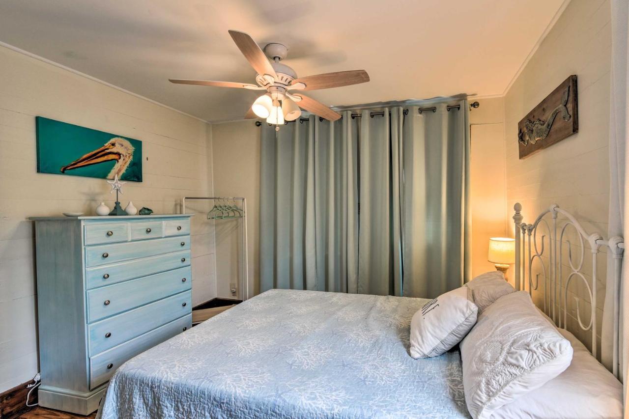 Galveston 'Blue Bungalow' - Walk To Beach! Exterior photo