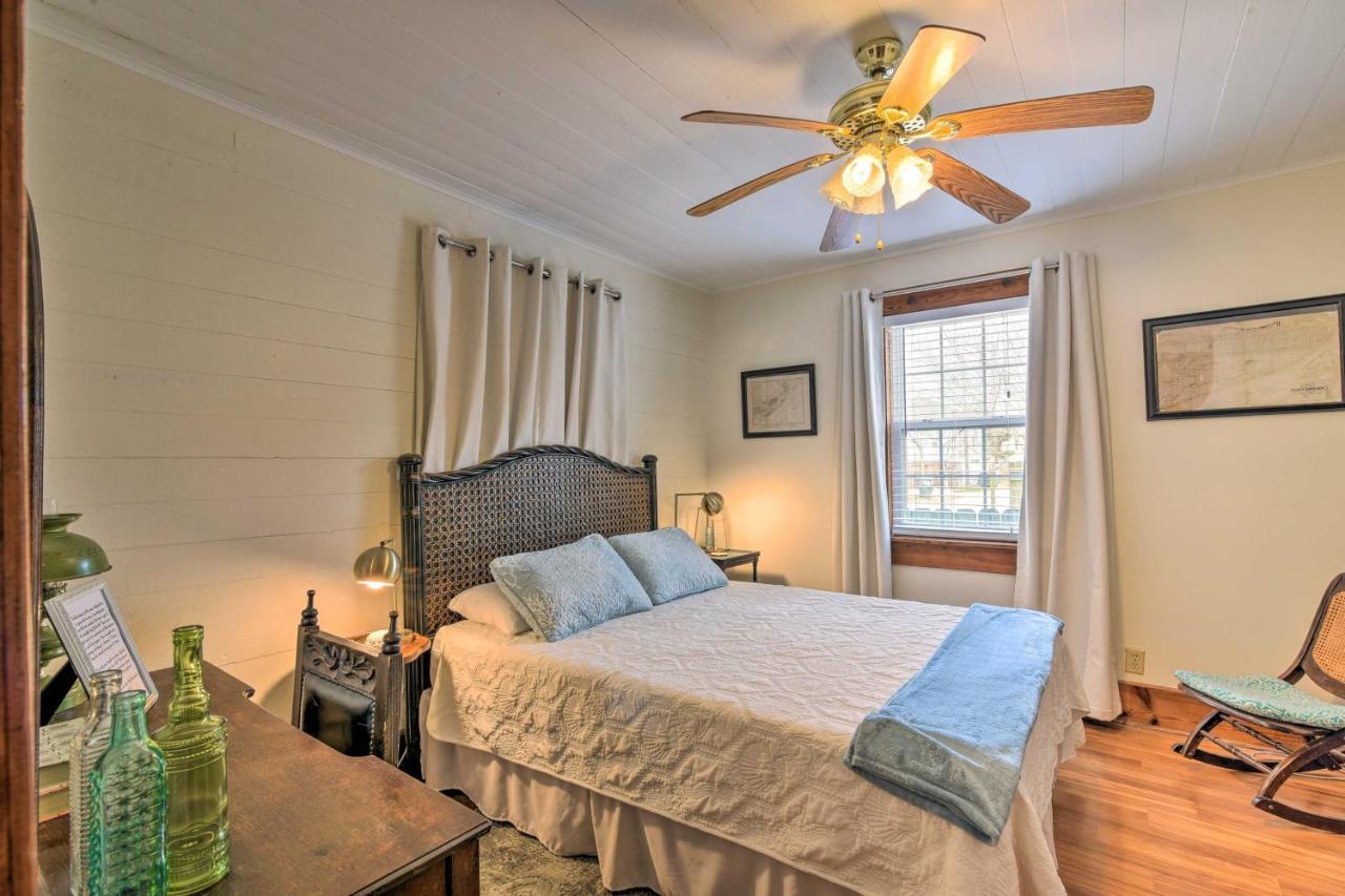 Galveston 'Blue Bungalow' - Walk To Beach! Exterior photo